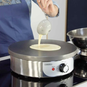 Cr&ecirc;pi&egrave;re &eacute;lectrique Family en fonte &oslash;35 cm - Casselin